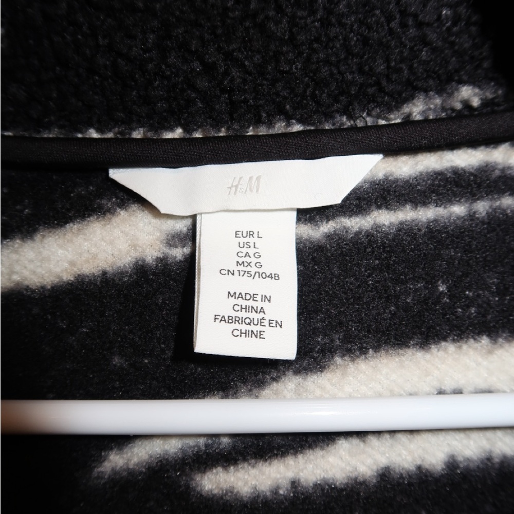 H&M Jacket - Picture 2 of 2